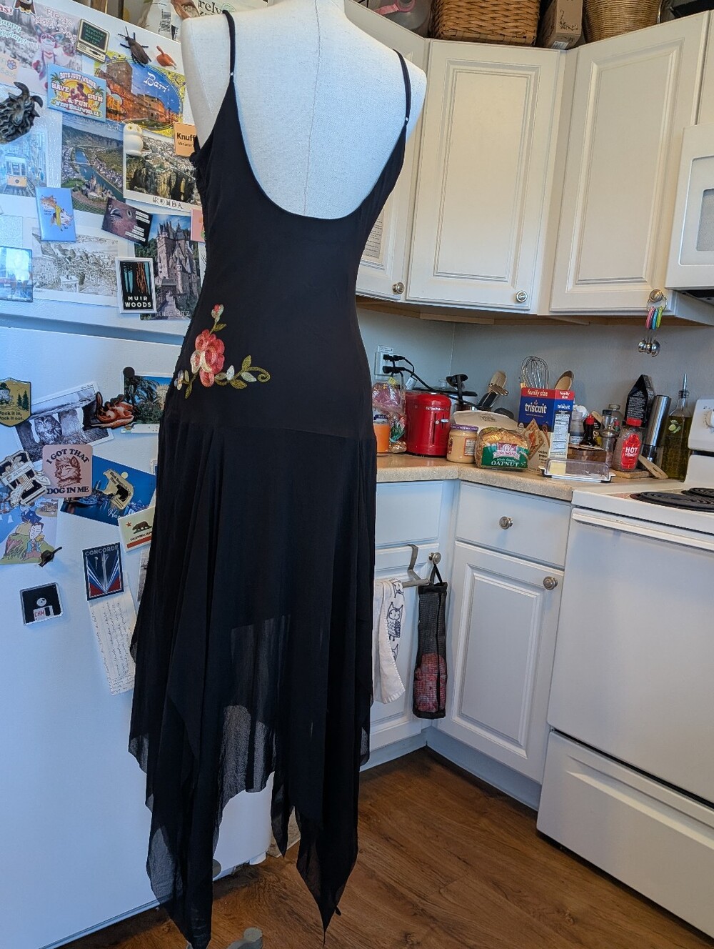 Vintage Beaded & Embroidered Silk Cache Gown - Picture 6 of 14